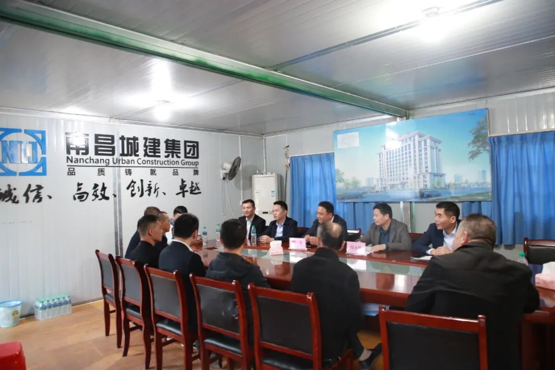 南昌城投集团人武部开展传承武士精神，，，，，，，，做集团建设生长的“排头兵”座谈会