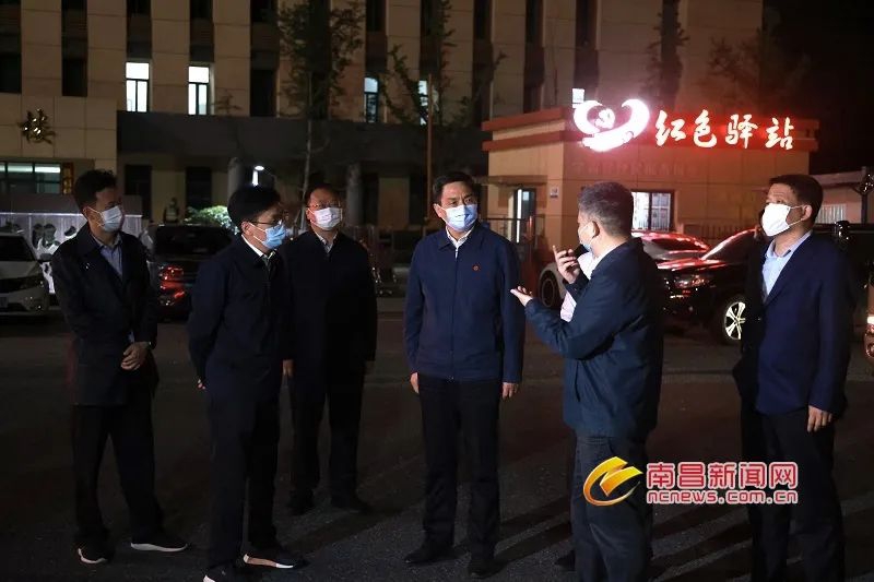 李红军在部分交通卡口检查督导疫情防控事情